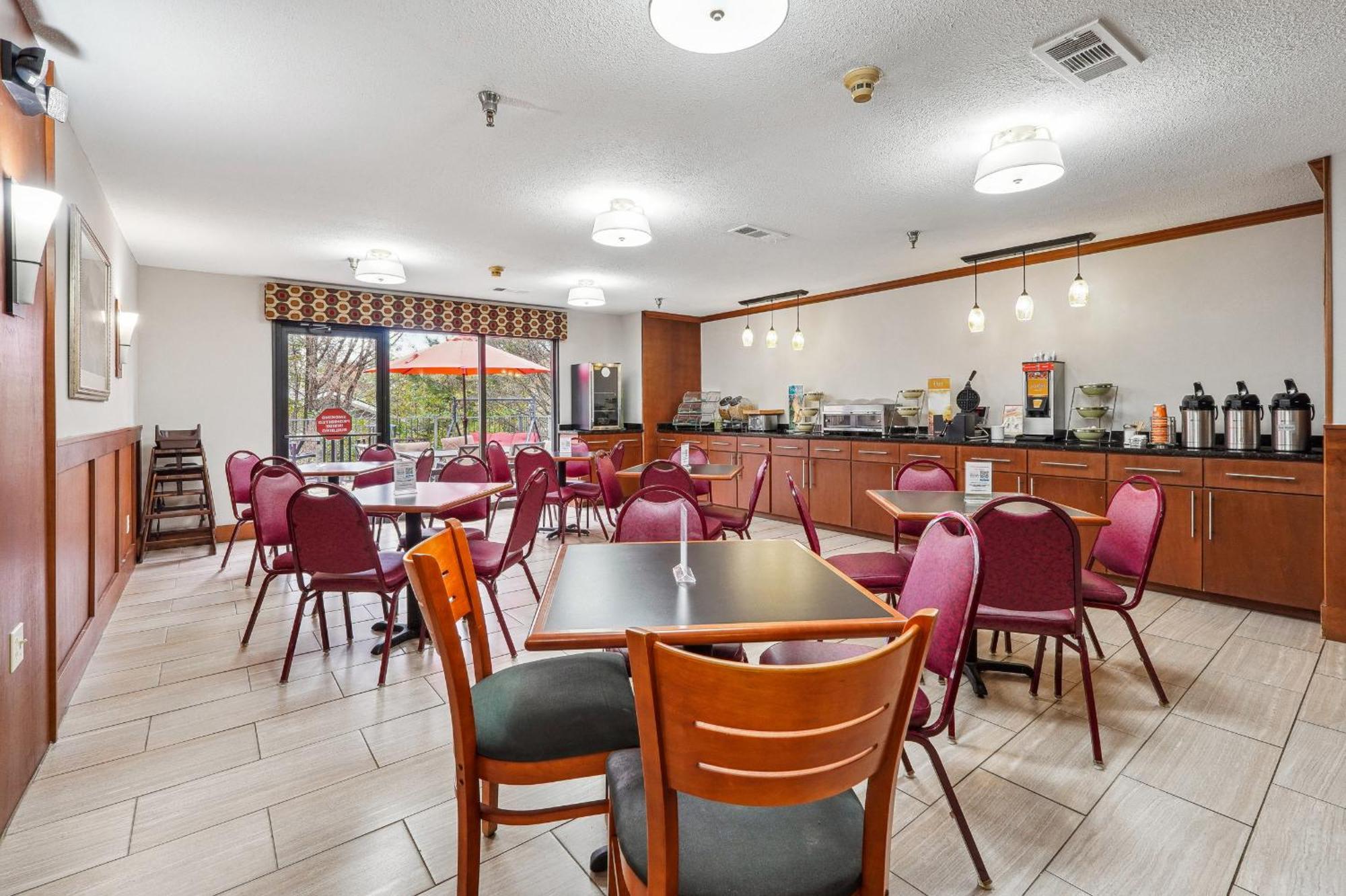 Quality Inn & Suites Dawsonville Esterno foto