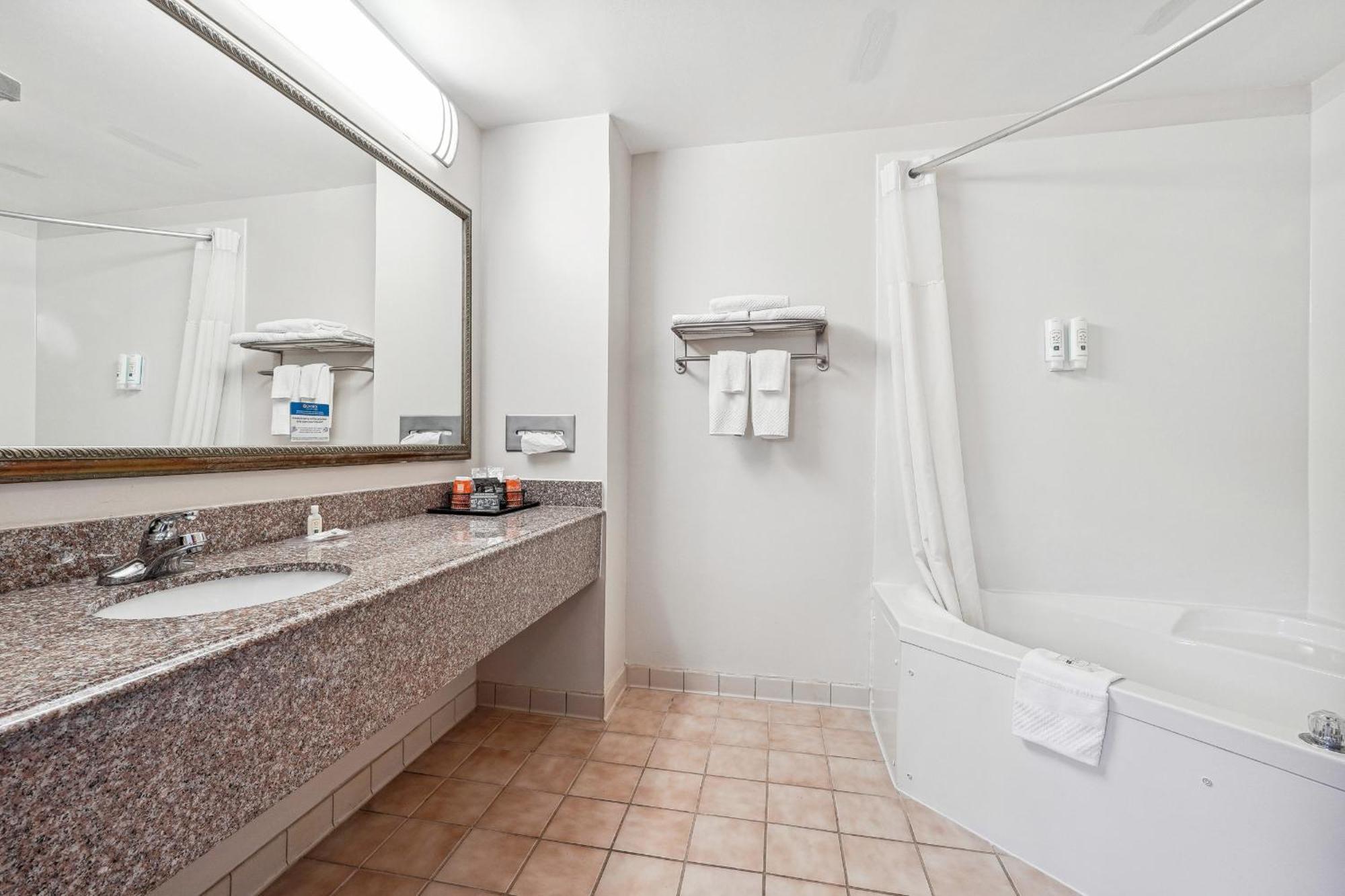 Quality Inn & Suites Dawsonville Esterno foto