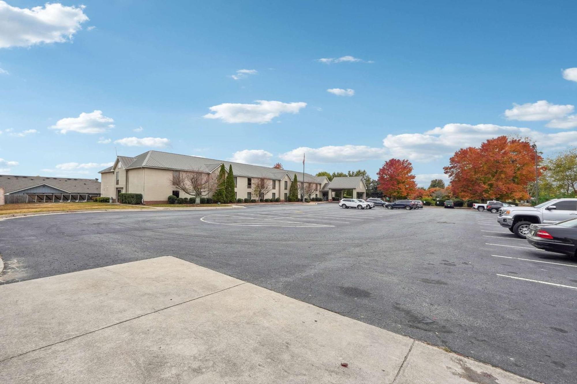Quality Inn & Suites Dawsonville Esterno foto